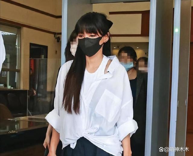 李靓蕾回应王力宏，指责对方没社会责任：以艺术之名伤害别人