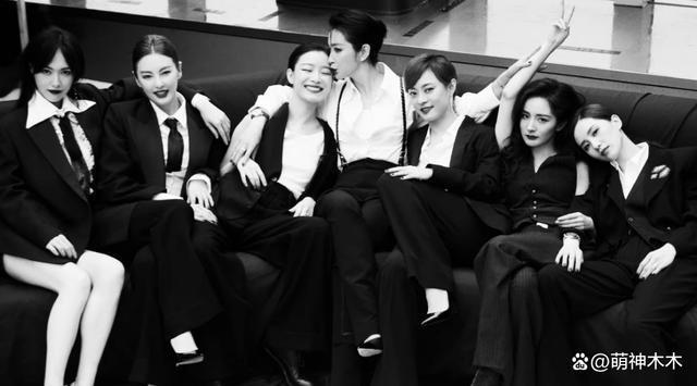 杨幂生日唐嫣又缺席送祝福！再现塑料闺蜜情，抱团太明显