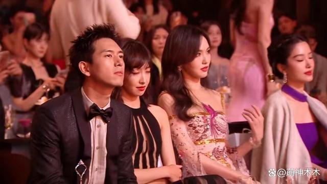 杨幂生日唐嫣又缺席送祝福！再现塑料闺蜜情，抱团太明显