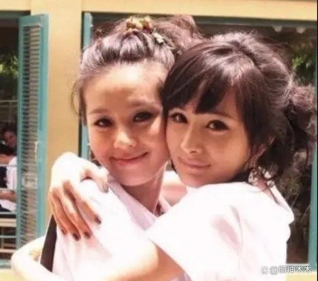 杨幂生日唐嫣又缺席送祝福！再现塑料闺蜜情，抱团太明显