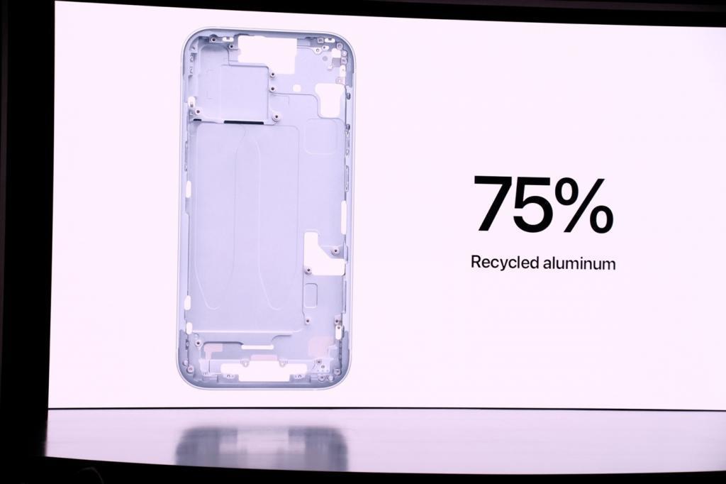 苹果发布6.1/6.7英寸iPhone 15标准机型：升级灵动岛、4800万主摄