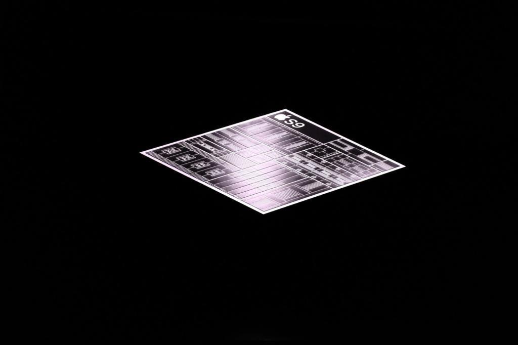 苹果发布 Apple Watch Series 9：升级 S9 芯片