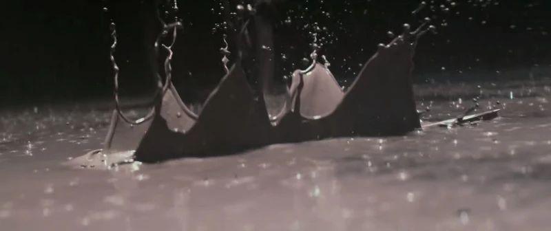 同行发烂发臭，郭敬明都成行业标杆了？