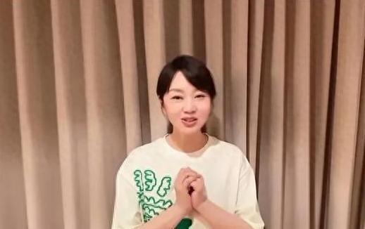 曝赵本山徒弟吴云飞结婚 成龙唐国强闫妮等送上祝福