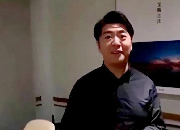 曝赵本山徒弟吴云飞结婚 成龙唐国强闫妮等送上祝福