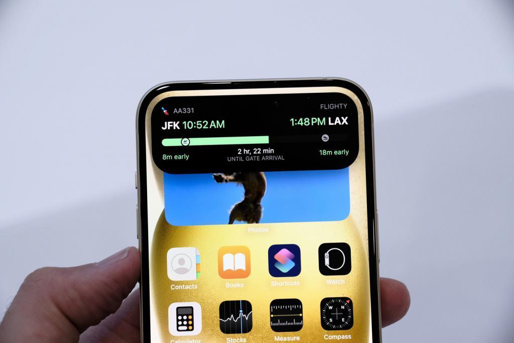 苹果iPhone 15/Plus真机上手：采用USB-C 接口，支持灵动岛