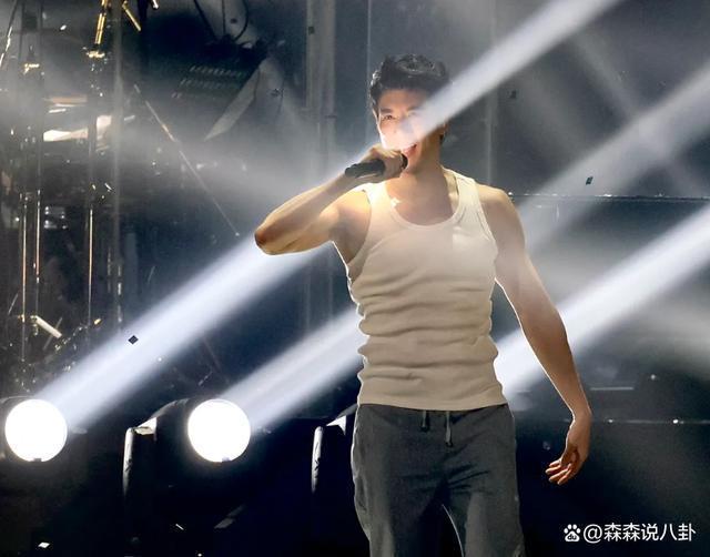 曝王力宏复出前惨状：与老鼠共处一室，不敢出门夜夜饮泪