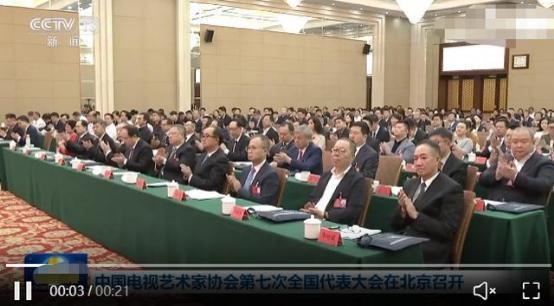 赵丽颖脸小，雷佳音头大，殷桃粉太美！这位戏骨坐C位大家服