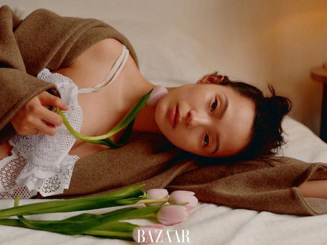 超模睢晓雯挺孕肚拍时尚大片 老公金大川自夸“命真好”