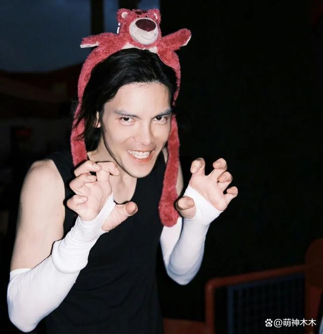 向佐发文谈 “努力”，直言自己不躺平，疑似暗讽李佳琦