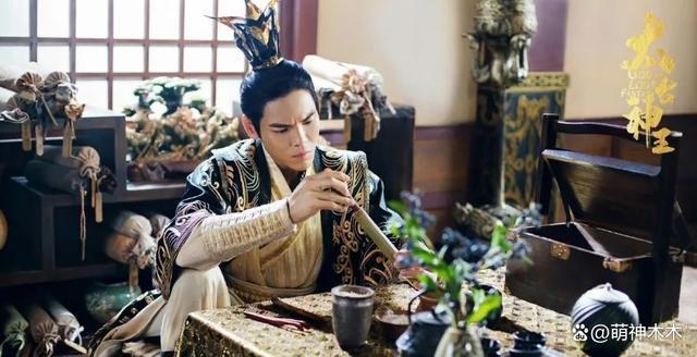 向佐发文谈 “努力”，直言自己不躺平，疑似暗讽李佳琦