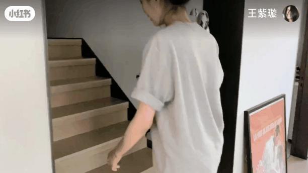 人气女星告别“爷孙恋”，新姐夫是个软饭男？
