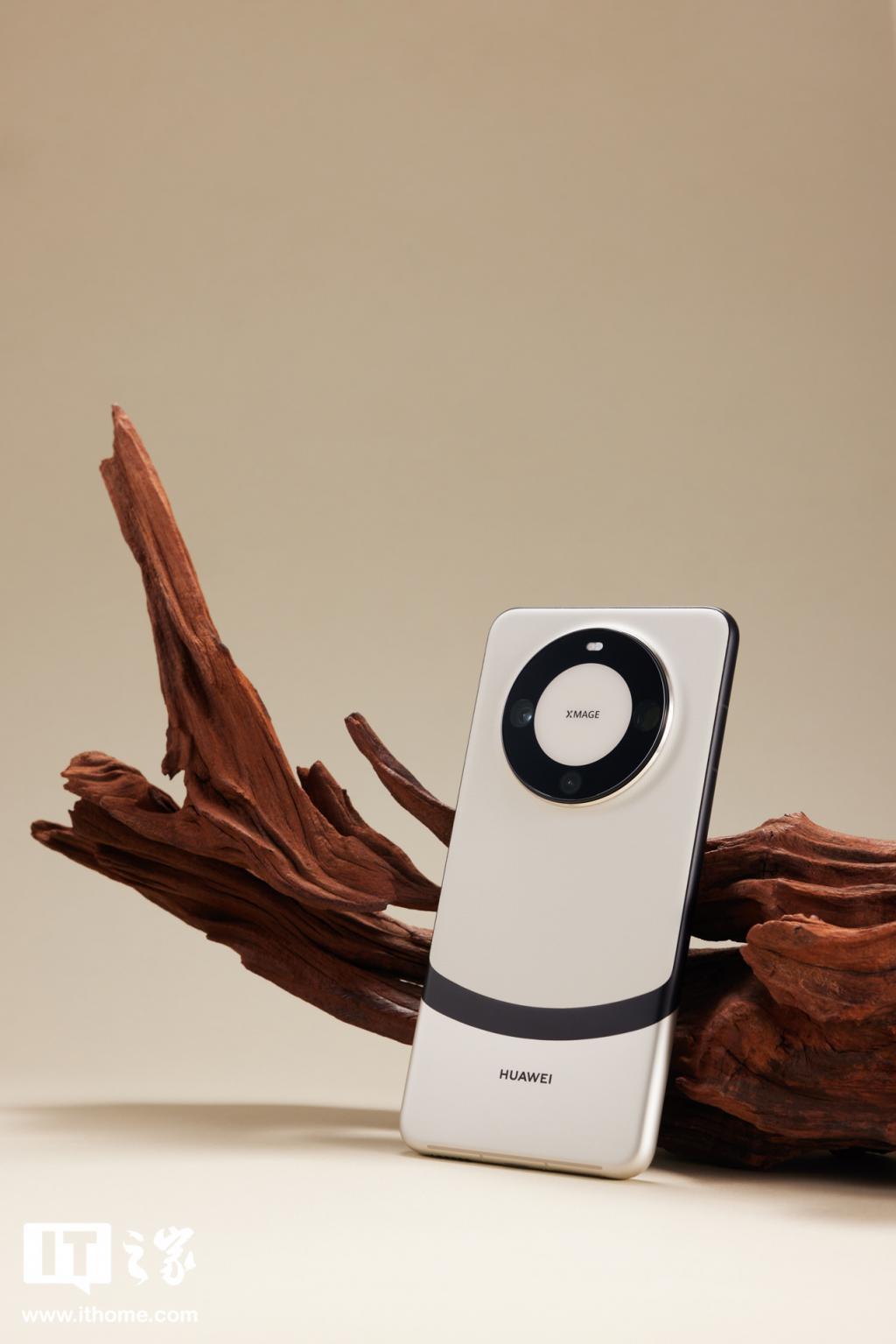 华为 Mate60 Pro 「宣白」图赏：一笔丹青，时代之作