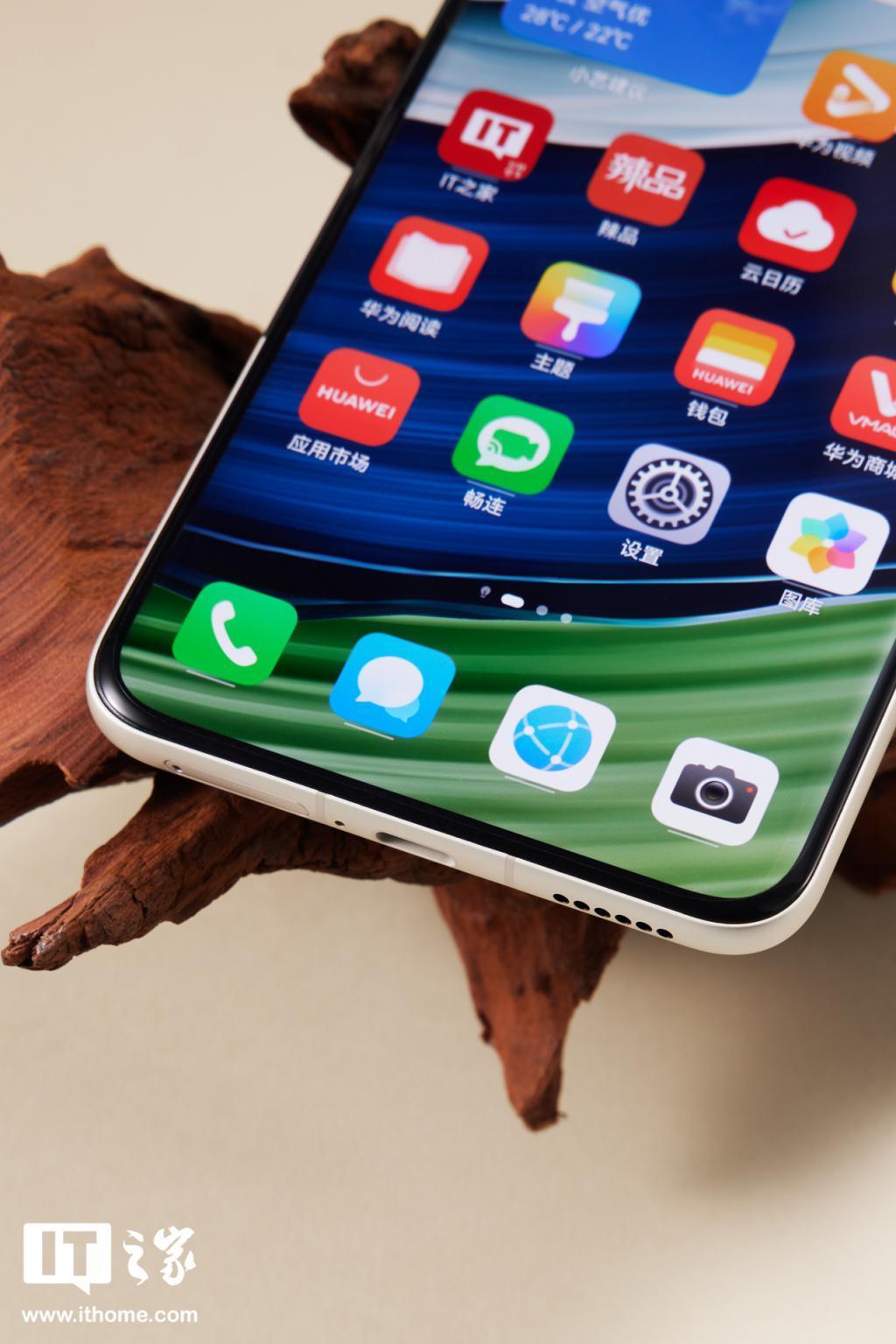 华为 Mate60 Pro 「宣白」图赏：一笔丹青，时代之作