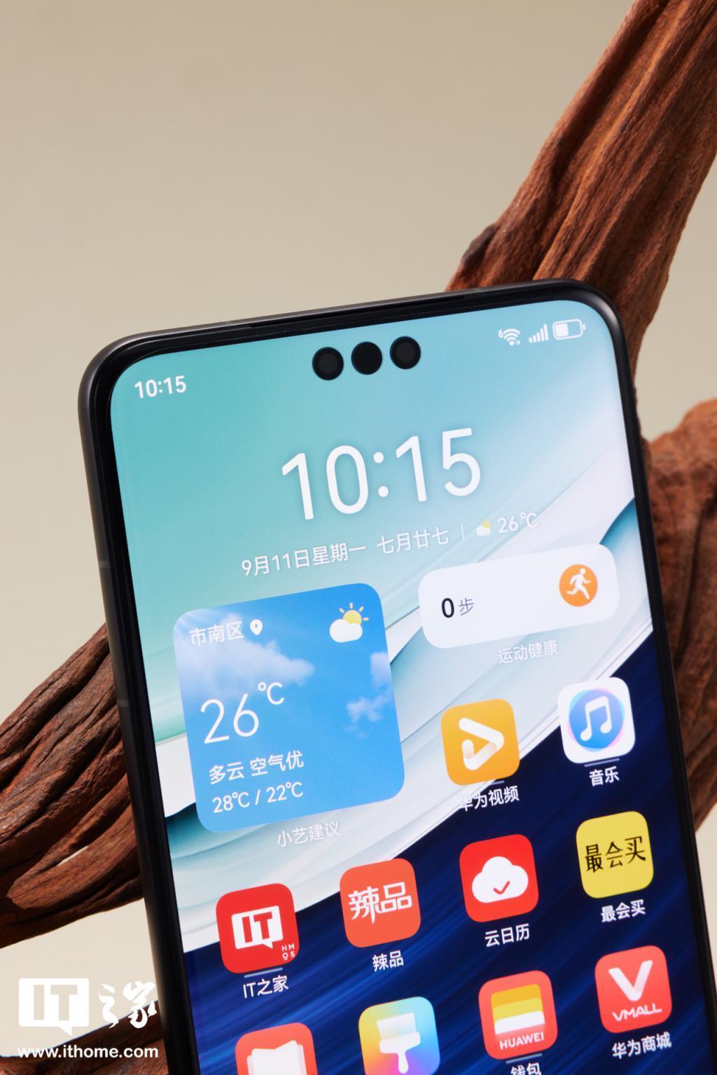 华为 Mate60 Pro 「宣白」图赏：一笔丹青，时代之作