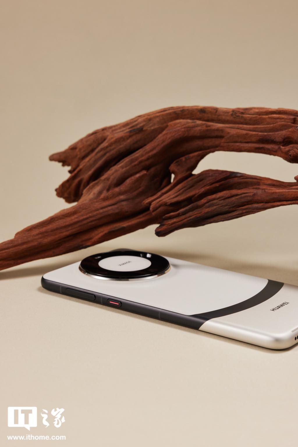 华为 Mate60 Pro 「宣白」图赏：一笔丹青，时代之作