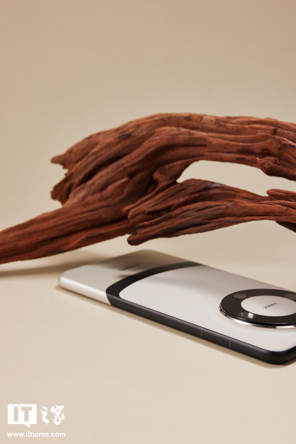 华为 Mate60 Pro 「宣白」图赏：一笔丹青，时代之作