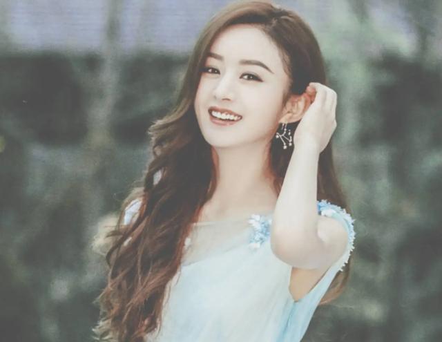 赵丽颖参加中国电视艺术家协会生图曝光，气质端庄美到惊艳