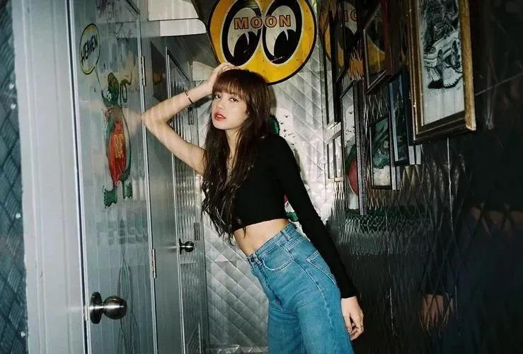 LISA登疯马秀的背后，是K-POP的困境