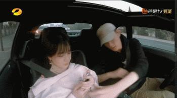 他被骂是“妈宝男”？