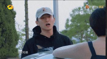 他被骂是“妈宝男”？