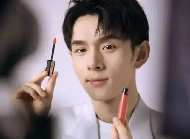 李佳琦终究不是林志玲