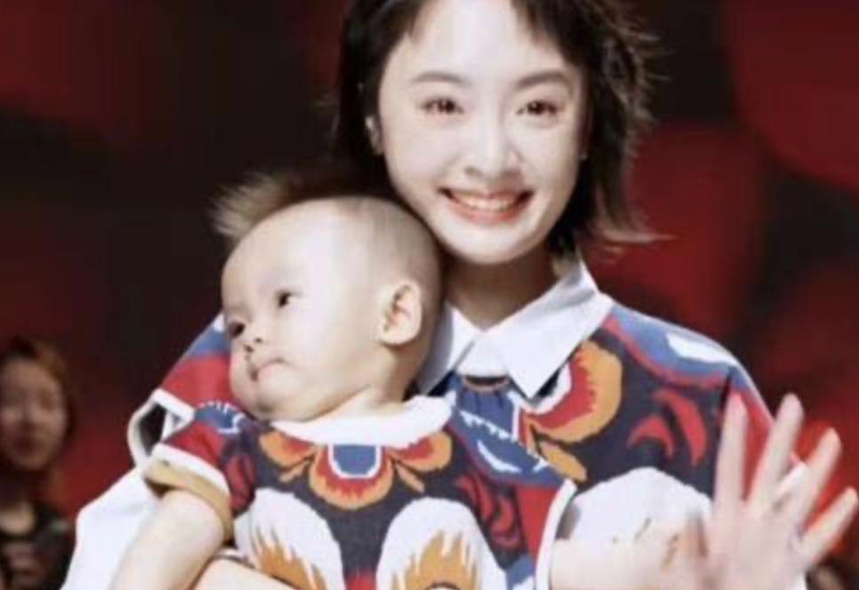 还记得《以家人之名》的齐明月吗？变化这么大？