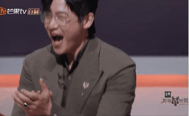 蔡国庆的精神状态很疯吗？