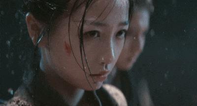 有钱大概是她最不值一提的标签