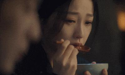 有钱大概是她最不值一提的标签