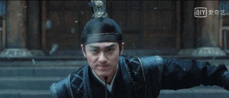 有钱大概是她最不值一提的标签