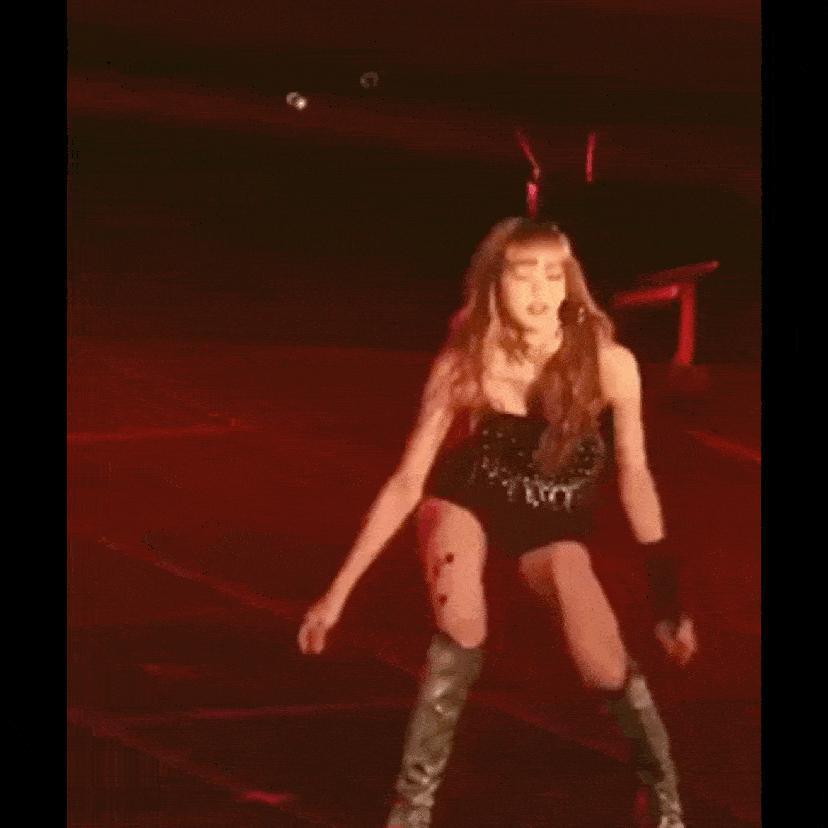 公开跳脱衣舞，连她也堕落了？