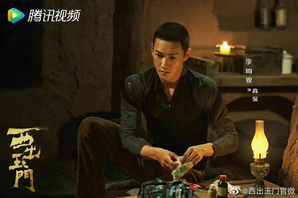 小白花逆袭过时了，观众最爱天降女强人