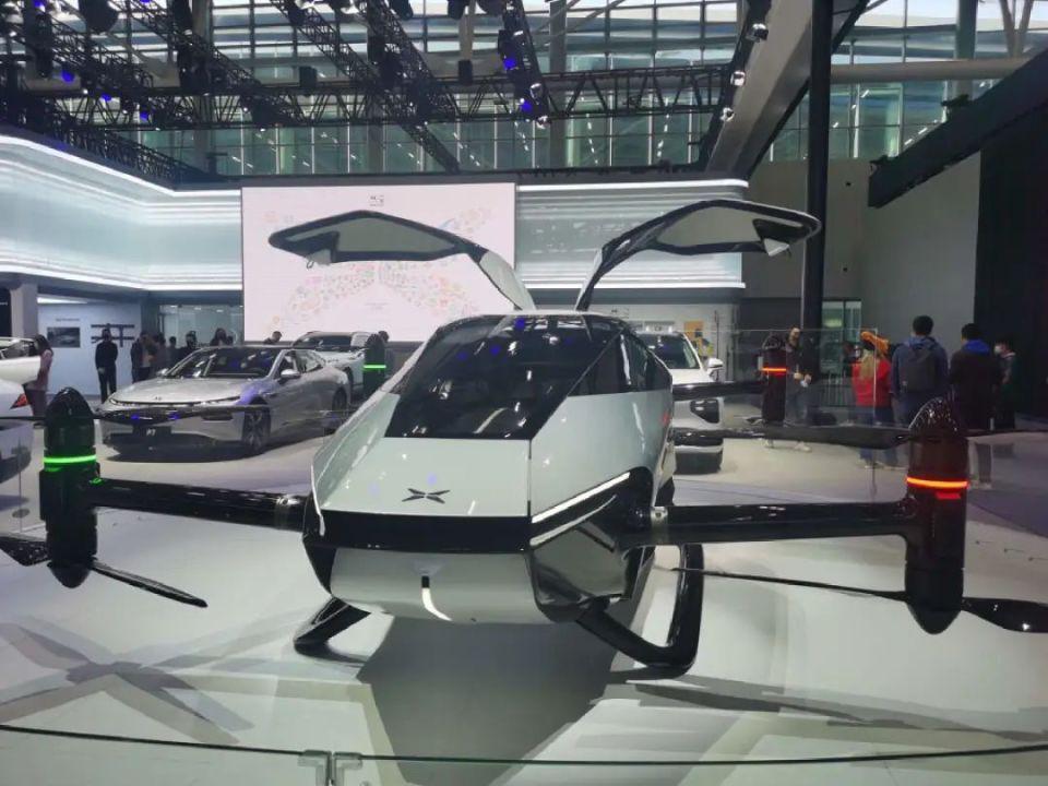 飞行汽车真来了，2028年我国能实现低空自由飞行？