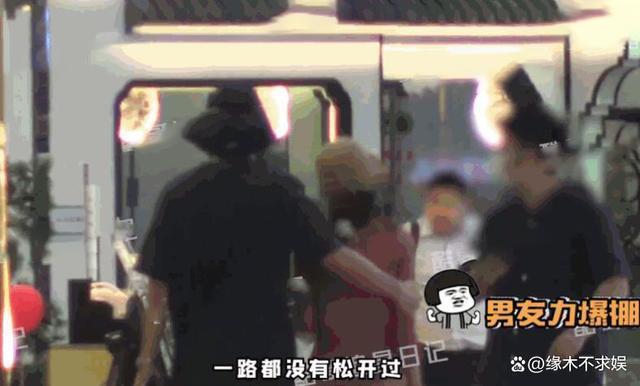 钟楚曦侯雯元恋爱！两人甜蜜牵手搂腰，8月刚和张云龙拍情侣大片