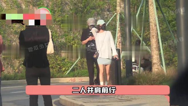 秦岚被偶遇无美颜滤镜变化大,生图暴露真实年龄
