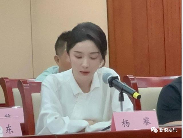 火成这样，女明星都要抢着穿？