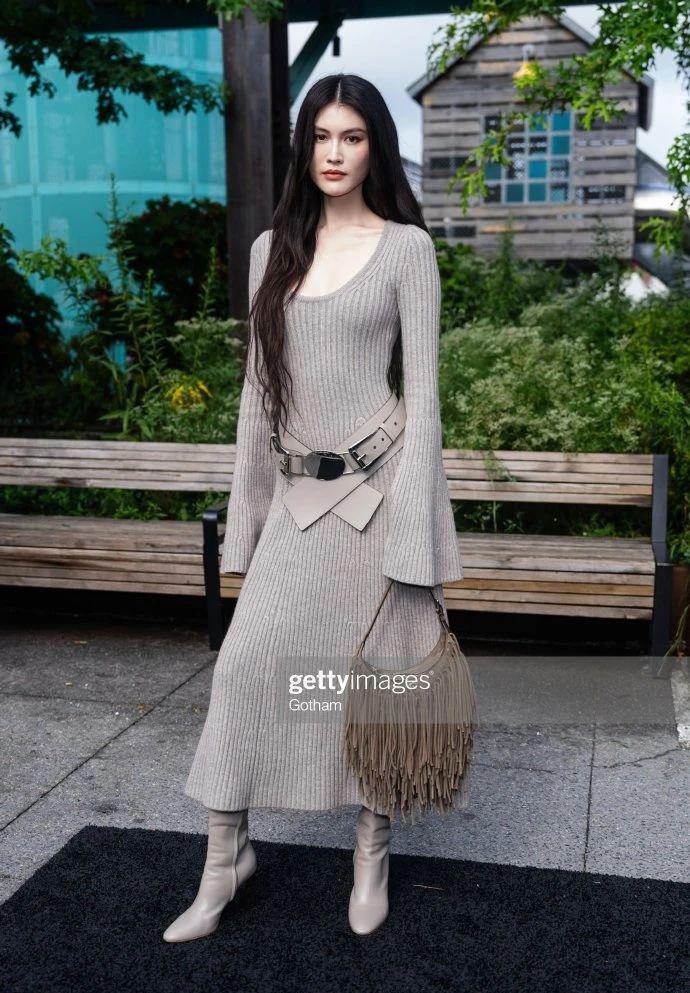 纽约时装周生图：李冰冰秦岚显年轻，易梦玲与吴谨言同框没输