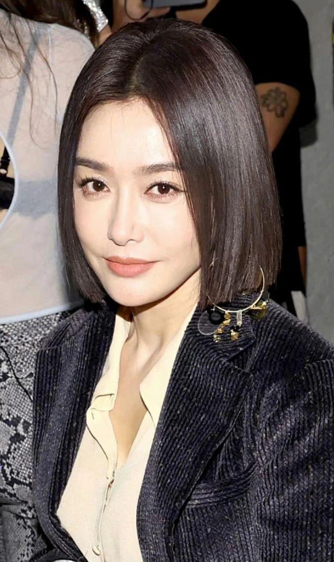 纽约时装周生图：李冰冰秦岚显年轻，易梦玲与吴谨言同框没输