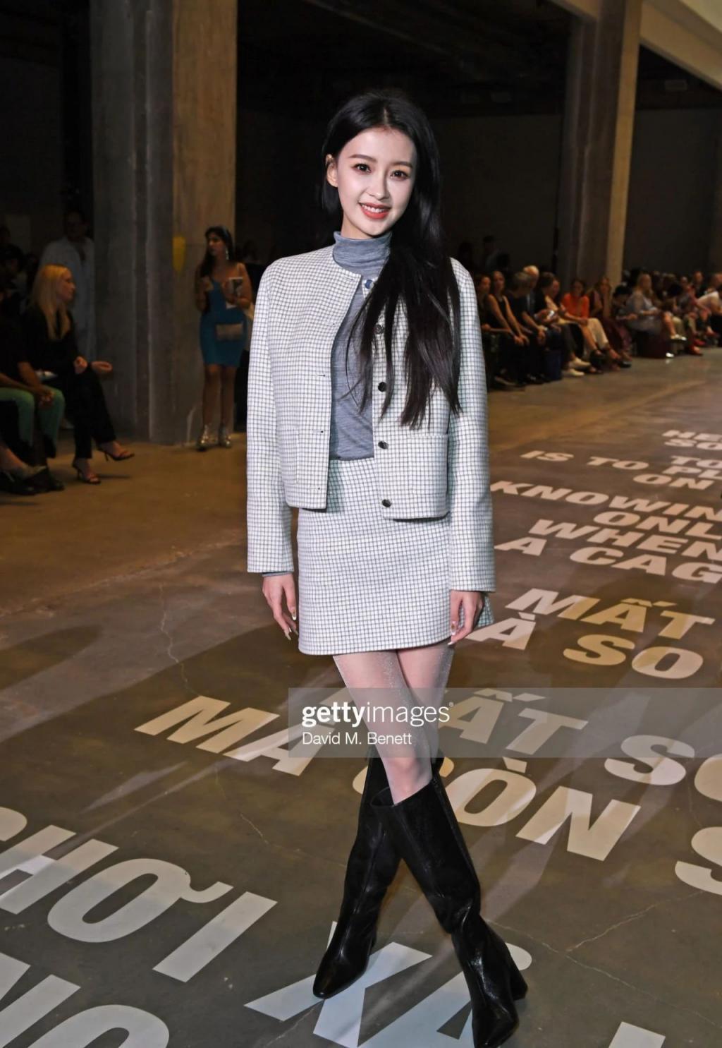 纽约时装周生图：李冰冰秦岚显年轻，易梦玲与吴谨言同框没输