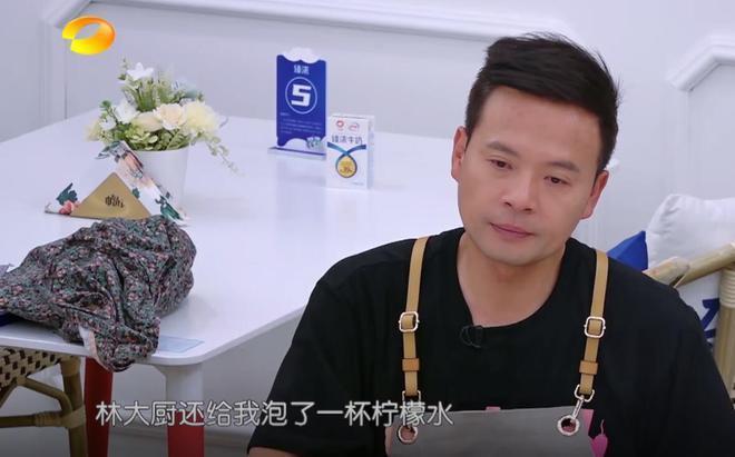 《中餐厅》比起赵又廷组，观众为什么更喜欢黄晓明组？