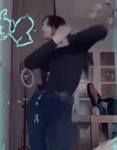 真服了，现在的老外为啥都喜欢土味的《我姓石》？