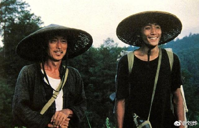 演员滕汝骏去世 刘烨晒合作旧照发文悼念