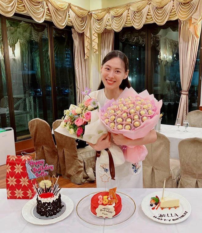 与李泽楷复合！梁洛施晒豪宅健身照，定位是香港金融大厦