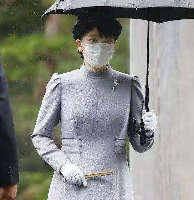 官宣4个月就离婚？下嫁凤凰男，她太惨了！