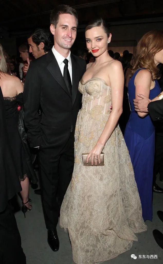 40岁怀四胎又是儿子，四宝妈还在家办秀，这不迷死霸总才怪