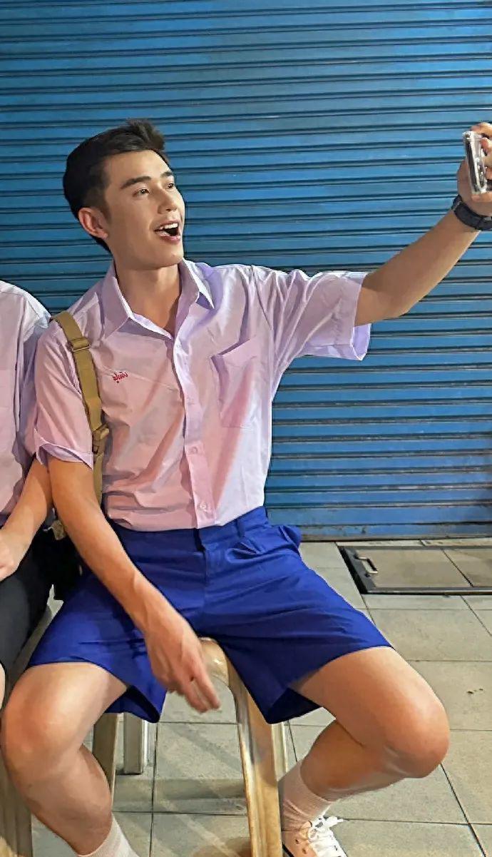 曝李佳琦前助理近况，住上海超大豪宅生活奢侈，退休财富自由