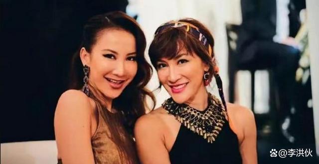 李玟二姐再谈《好声音》，不关注节目八卦，有人声援是好事
