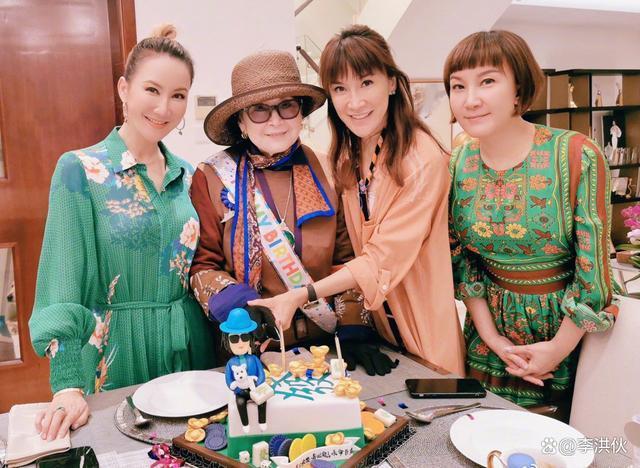 李玟二姐再谈《好声音》，不关注节目八卦，有人声援是好事