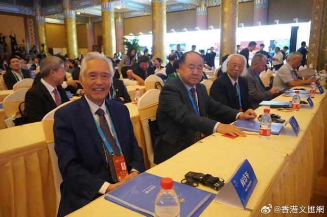 北京文化论坛今开幕 莫言冯小刚张颂文沈腾朱一龙等现身